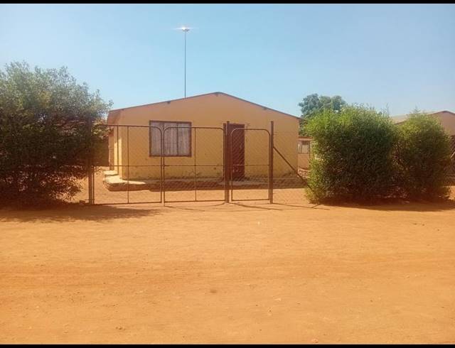 2 BEDROOM HOUSE FOR SALE IN SOSHANGUVE SOUTH